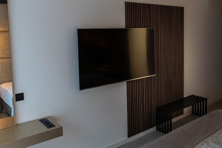 Lounge 20 of 21
