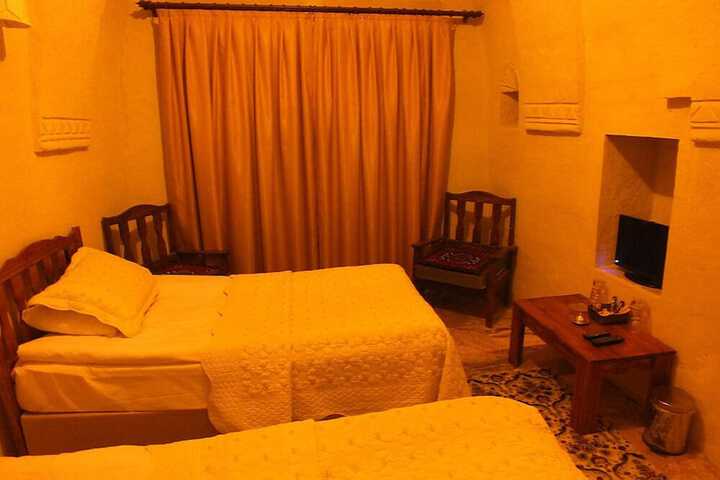 Room 12 of 40