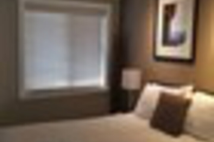 Room 71 of 828