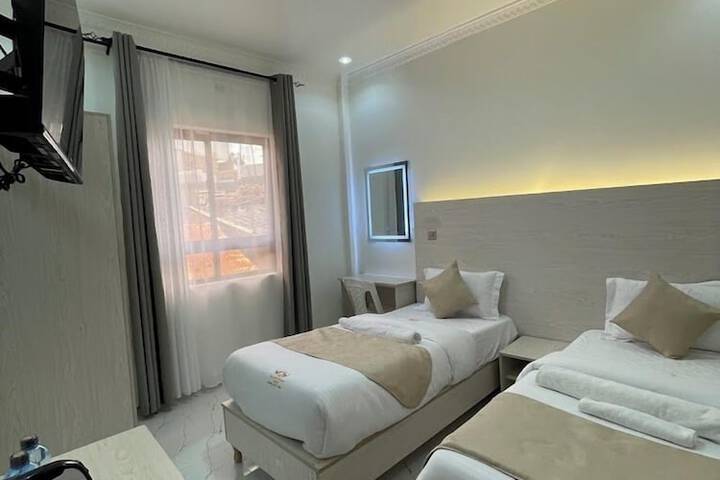 Room 8 of 45
