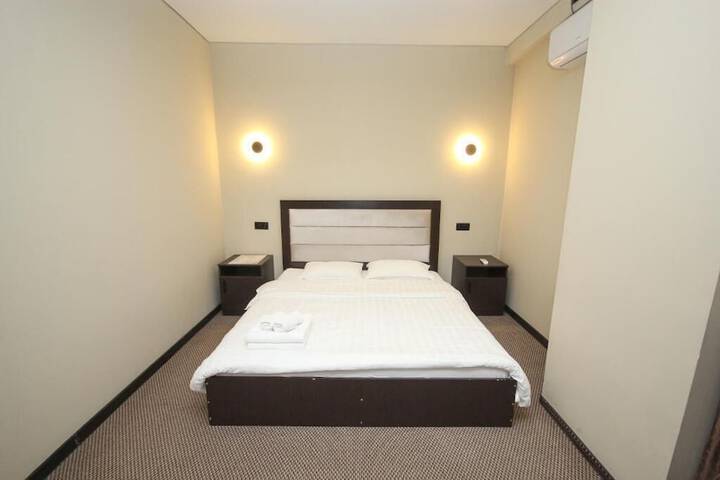 Room 5 of 14