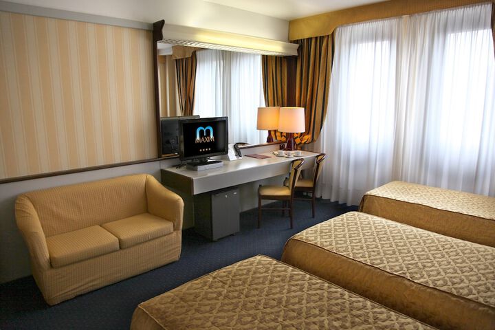 Room 16 of 130