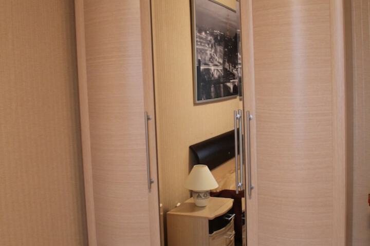 Room 15 of 96