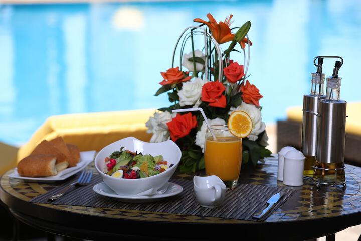 Breakfast/Coffee Service 30 of 37