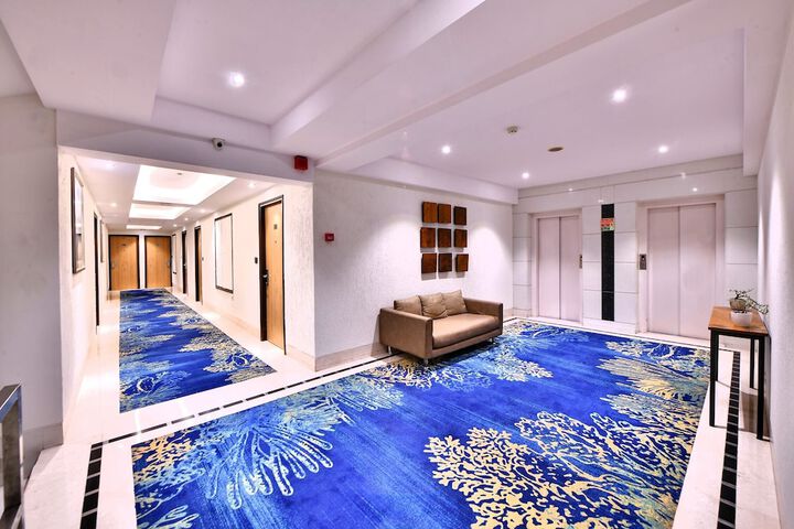 Ballroom/Hall 52 of 64