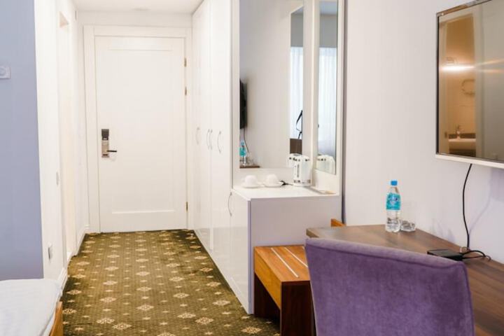 Room 18 of 54