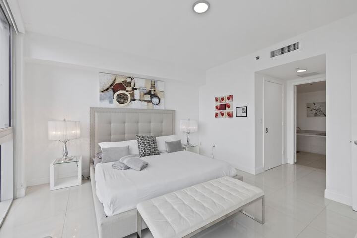 Room 5 of 44