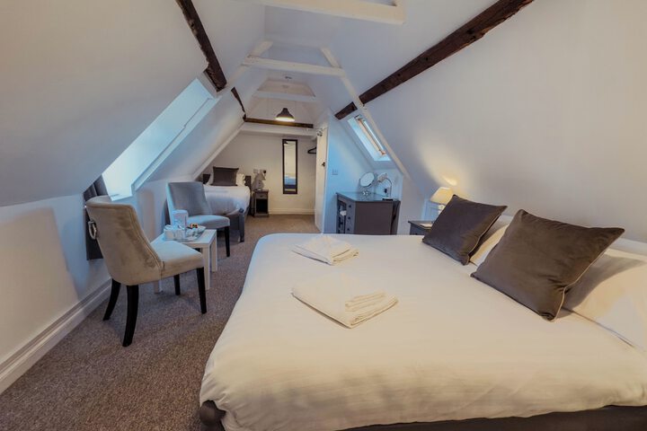 Room 5 of 27