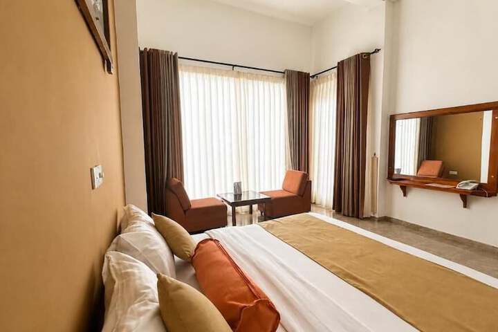 Room 5 of 34