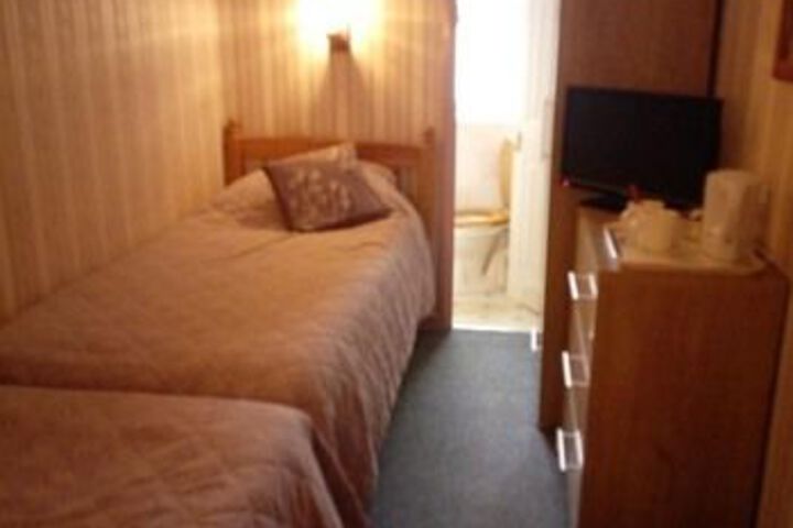Room 37 of 43