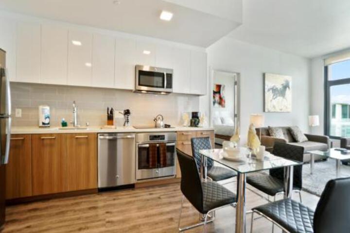 Global Luxury Suites on Folsom Street in San Francisco, CA