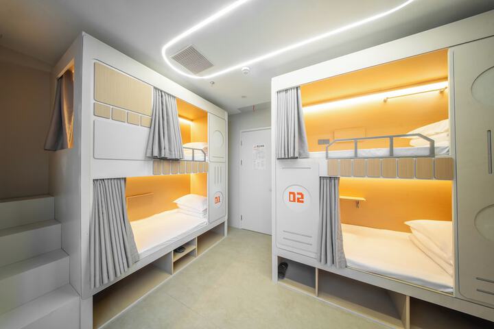 Room 19 of 61