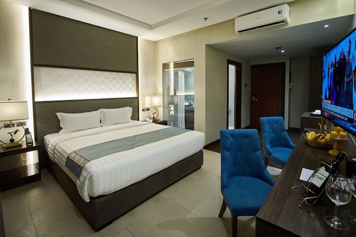 Room 15 of 30