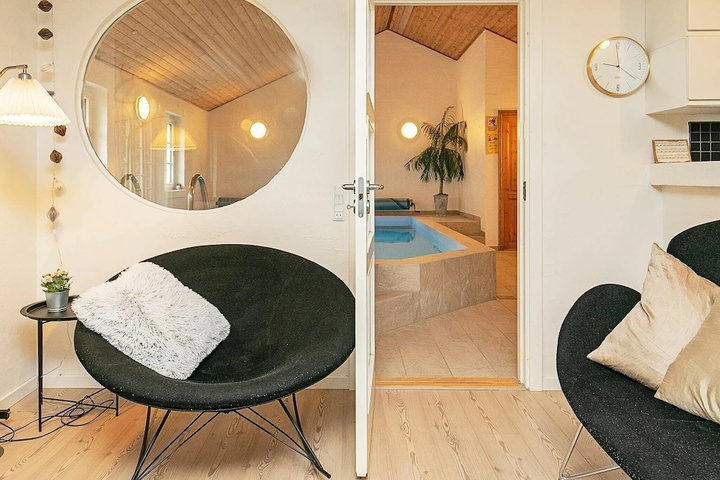 Room 4 of 29