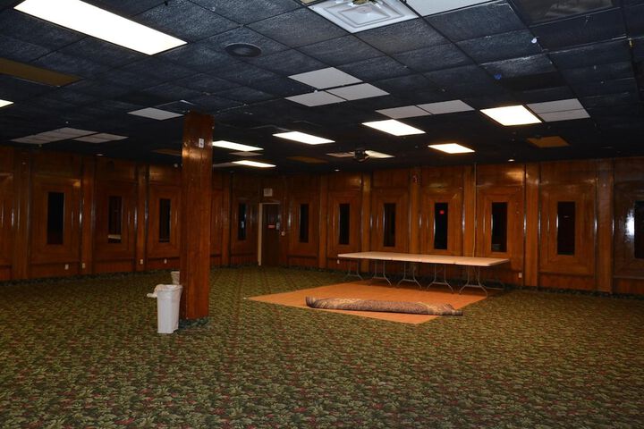 Banquet hall