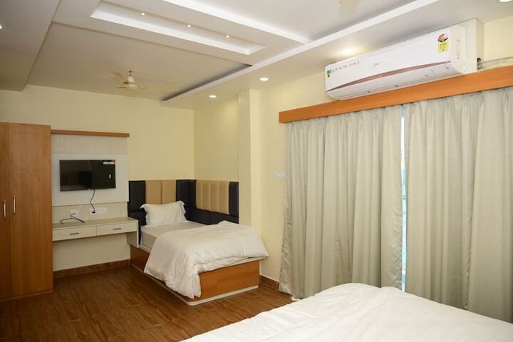 Room 17 of 38