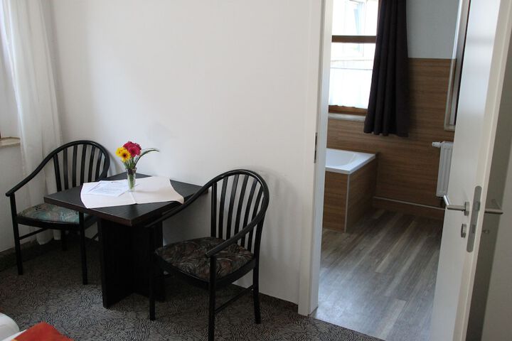 Room 15 of 32