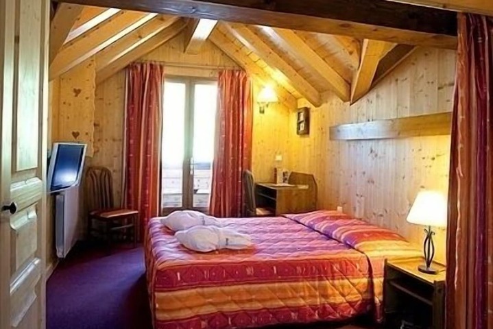 Room 3 of 19