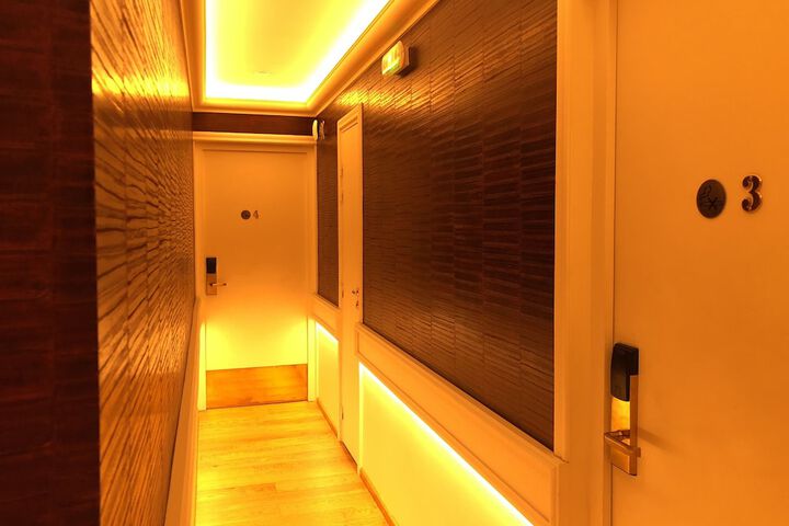 Ballroom/Hall 40 of 49