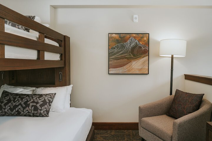 Room 9 of 35