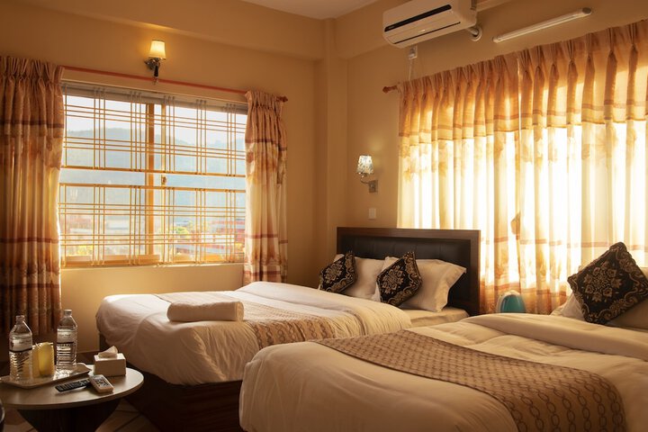 Room 8 of 30