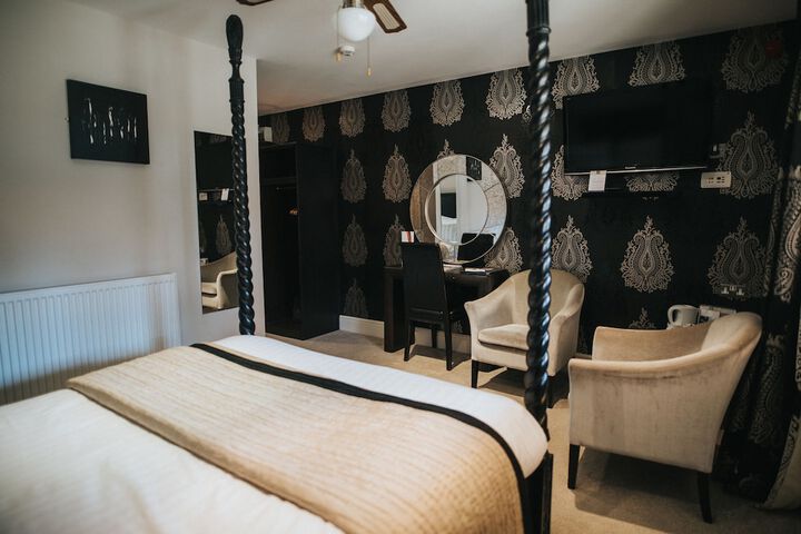 Room 8 of 42