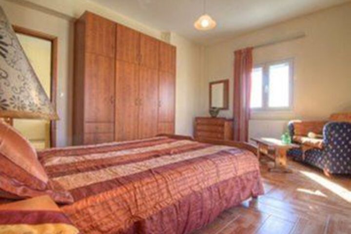 Room 6 of 24