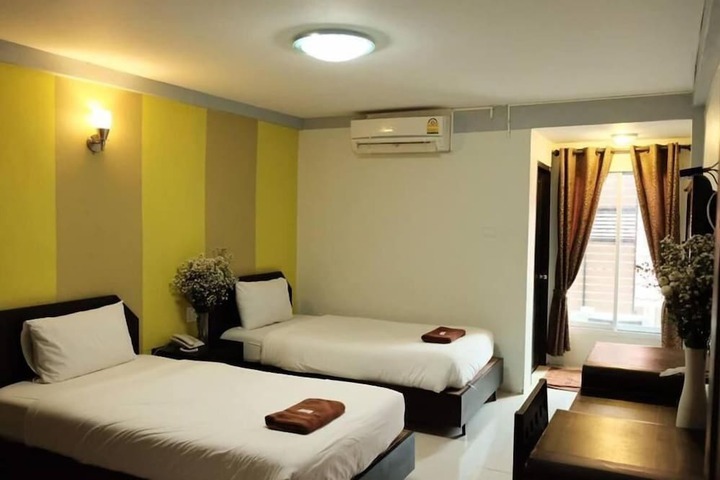 Room 34 of 67