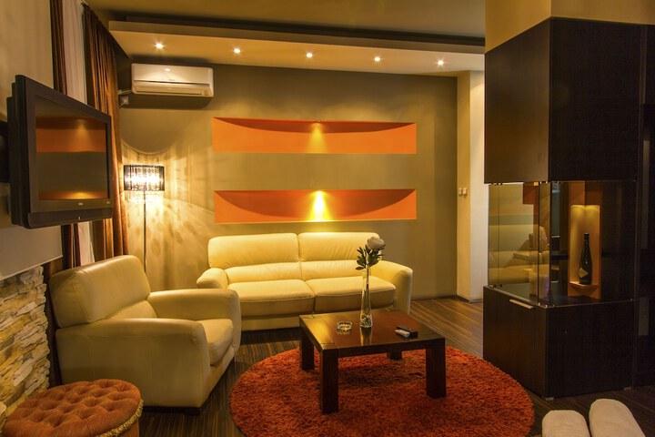 Room 14 of 36