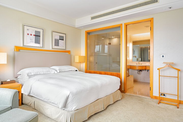 Room 7 of 46