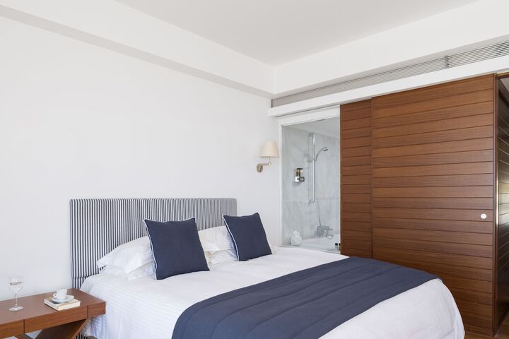 Room 4 of 46
