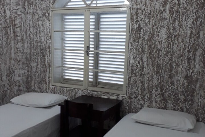 Room 26 of 98
