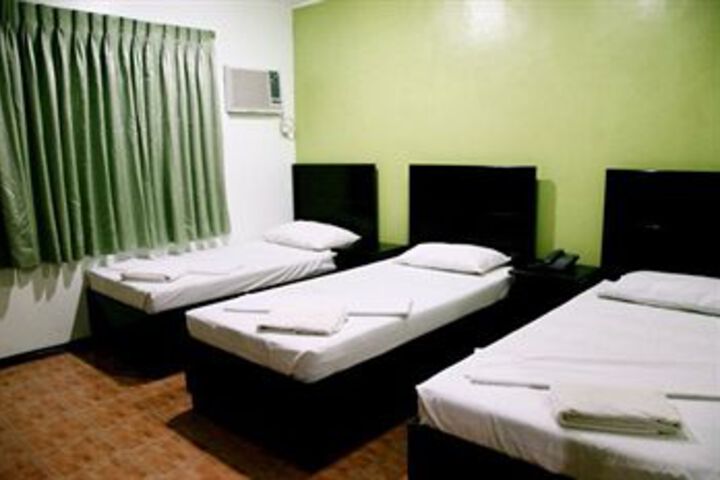 Room 4 of 4