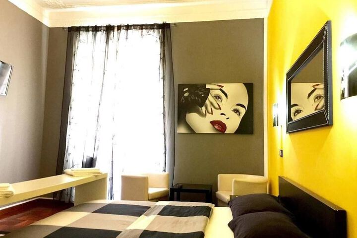 Room 6 of 27