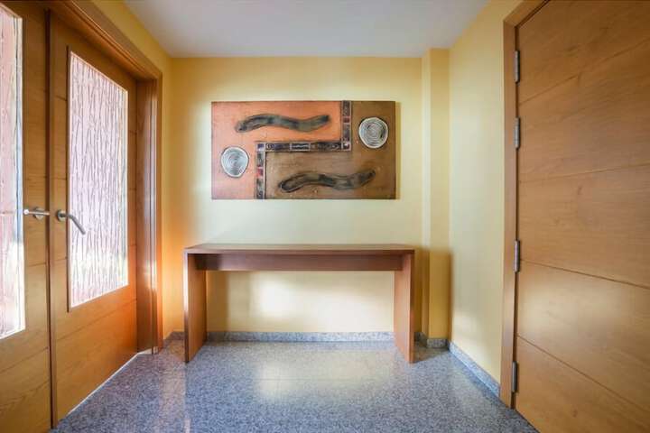 Room 32 of 69