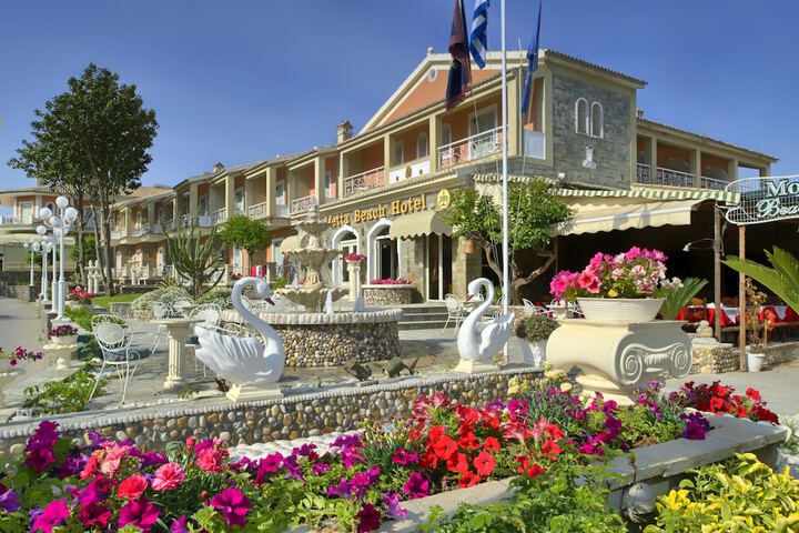 Hotel Exterior 79 of 100
