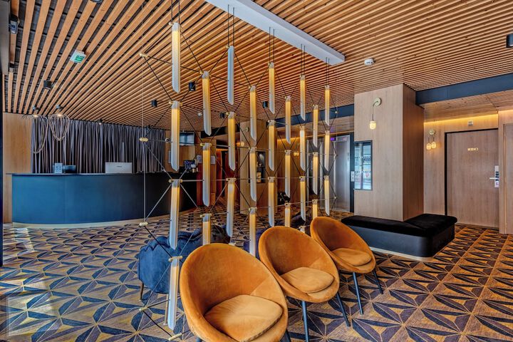 Guest Lobby