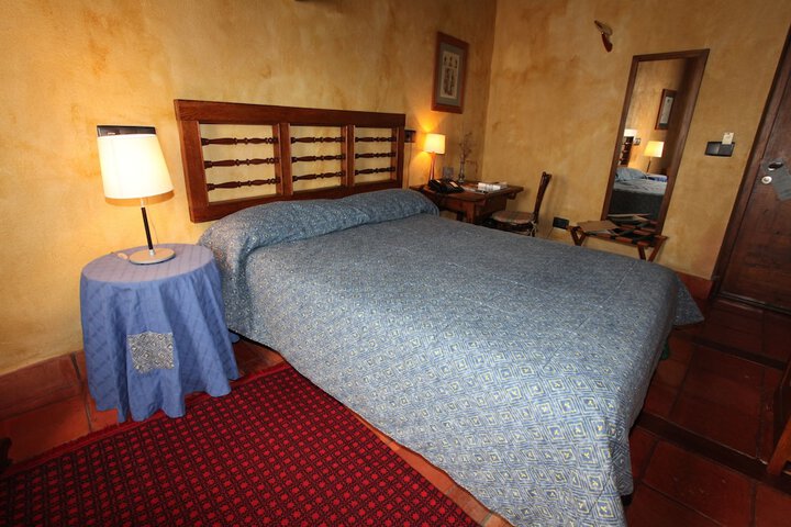 Room 8 of 36