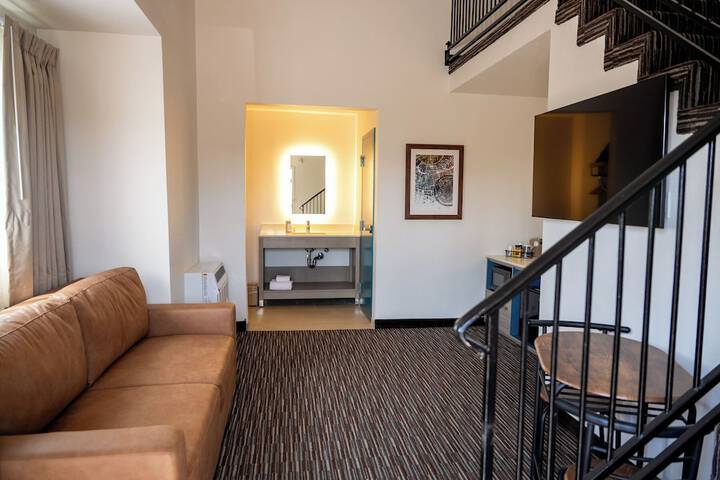 Room 13 of 21