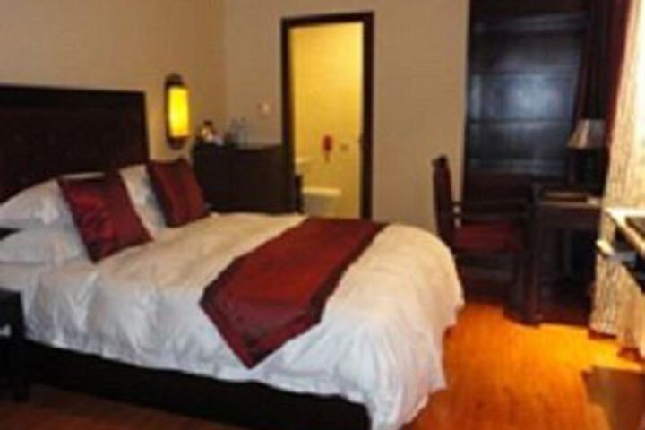 Room 5 of 15