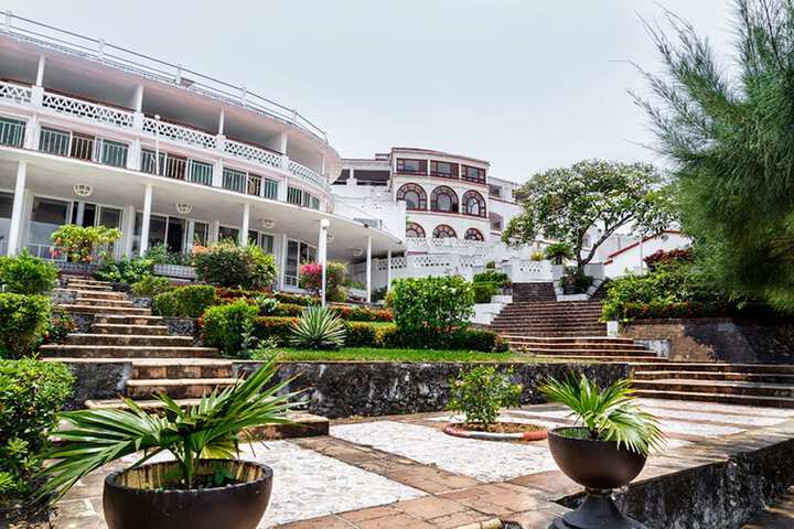 Hotel Exterior 156 of 182