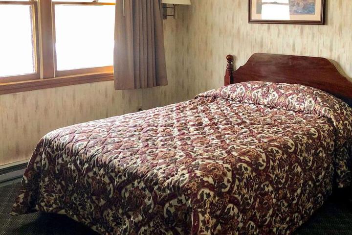 Standard Room, King or Two Doubles (3 of 11)