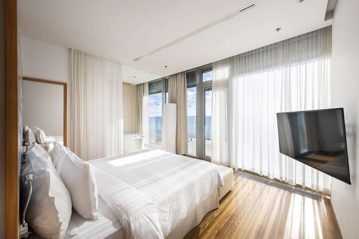Room 41 of 310