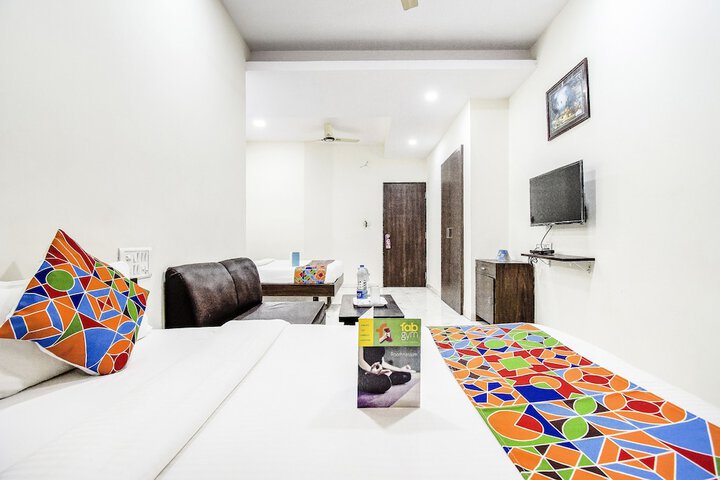 Room 5 of 24