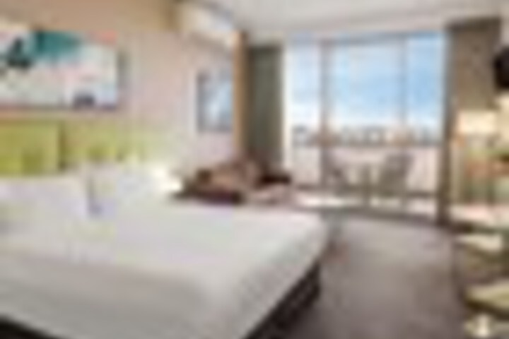 Room 14 of 201