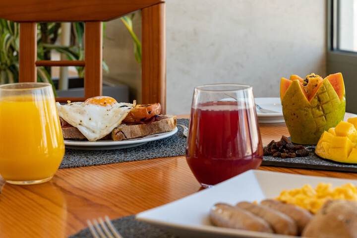 Breakfast meal