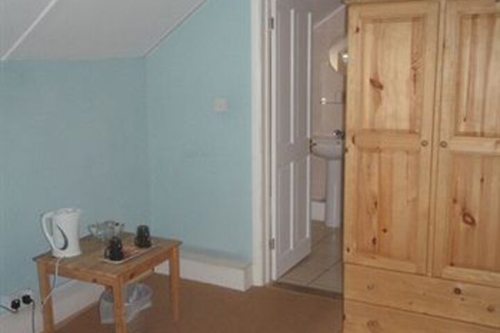 Room 10 of 10