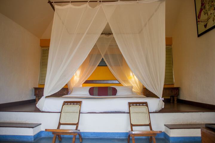 Room 5 of 63