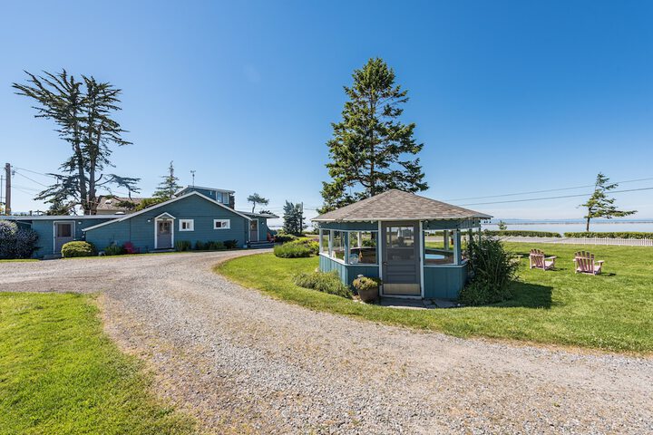 Hotel Exterior 123 of 131