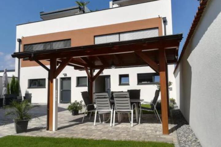 General 7 of 16